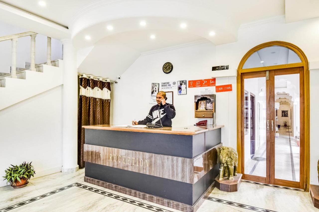 Capital O 23129 Chelsea Palace Hotel Khajurāho Eksteriør billede